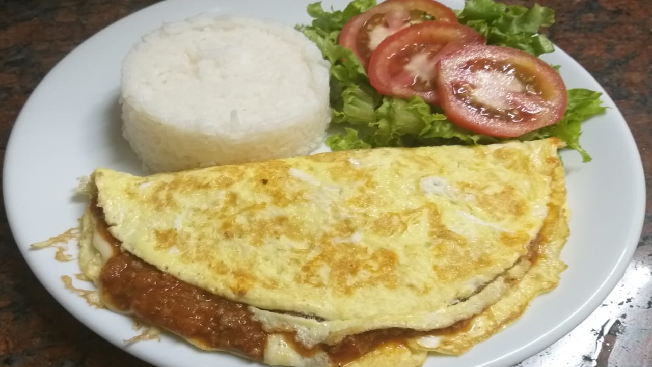 Bolonhesa (Carne moída ao molho vermelho)